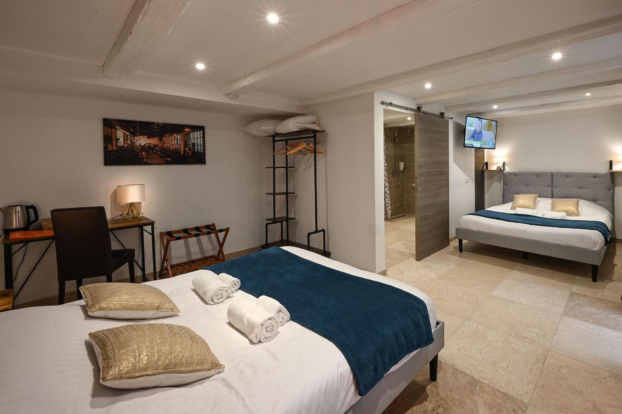Hotel De La Croisee Poncin ภายนอก รูปภาพ