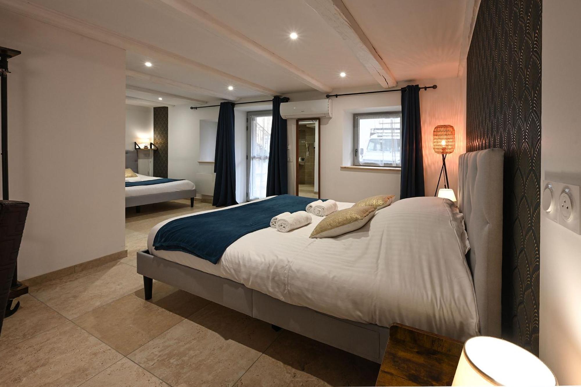 Hotel De La Croisee Poncin ภายนอก รูปภาพ